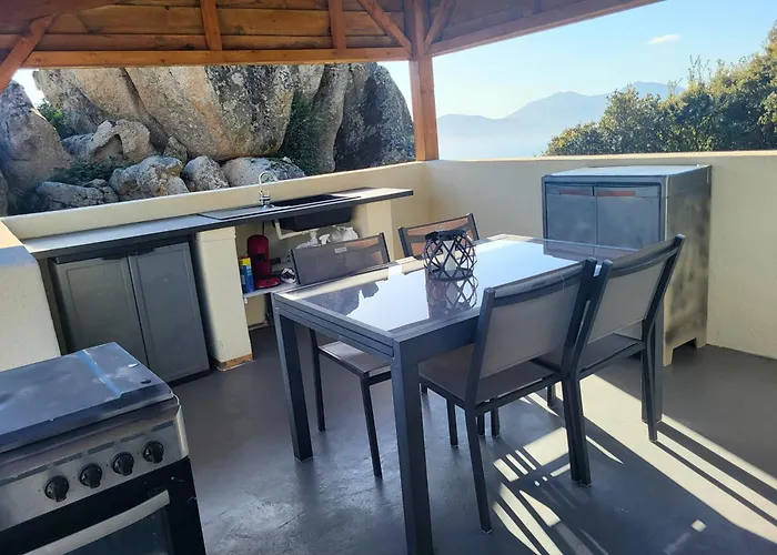 Le Rocher Apartment *